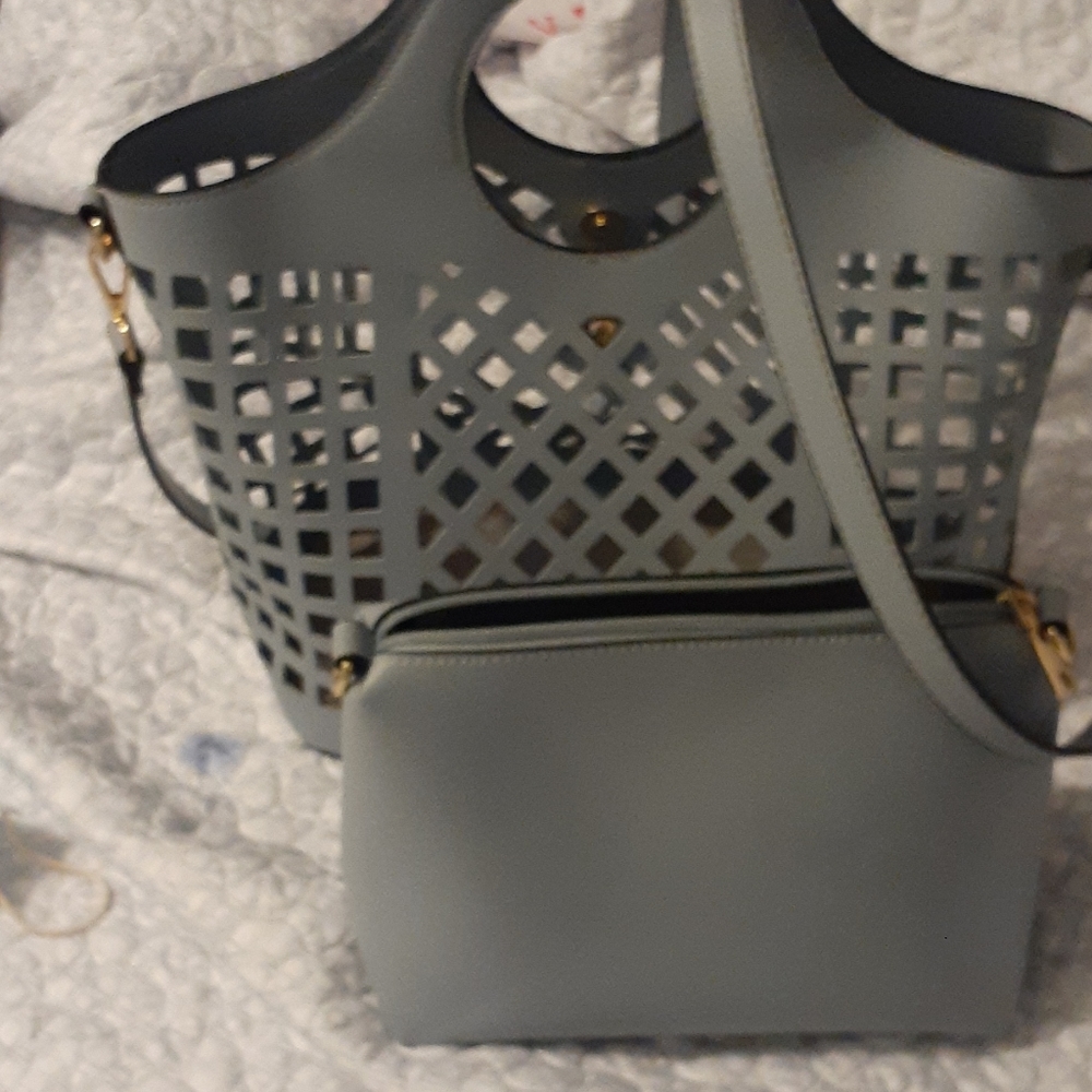 Purse - Picture 2 of 3